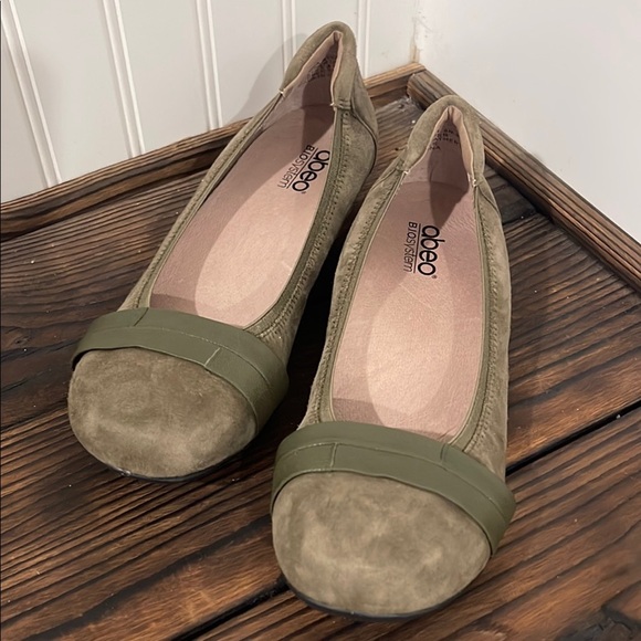 Abeo Tessa Khaki Suede Flats for Everyday Comfort - Picture 1 of 7